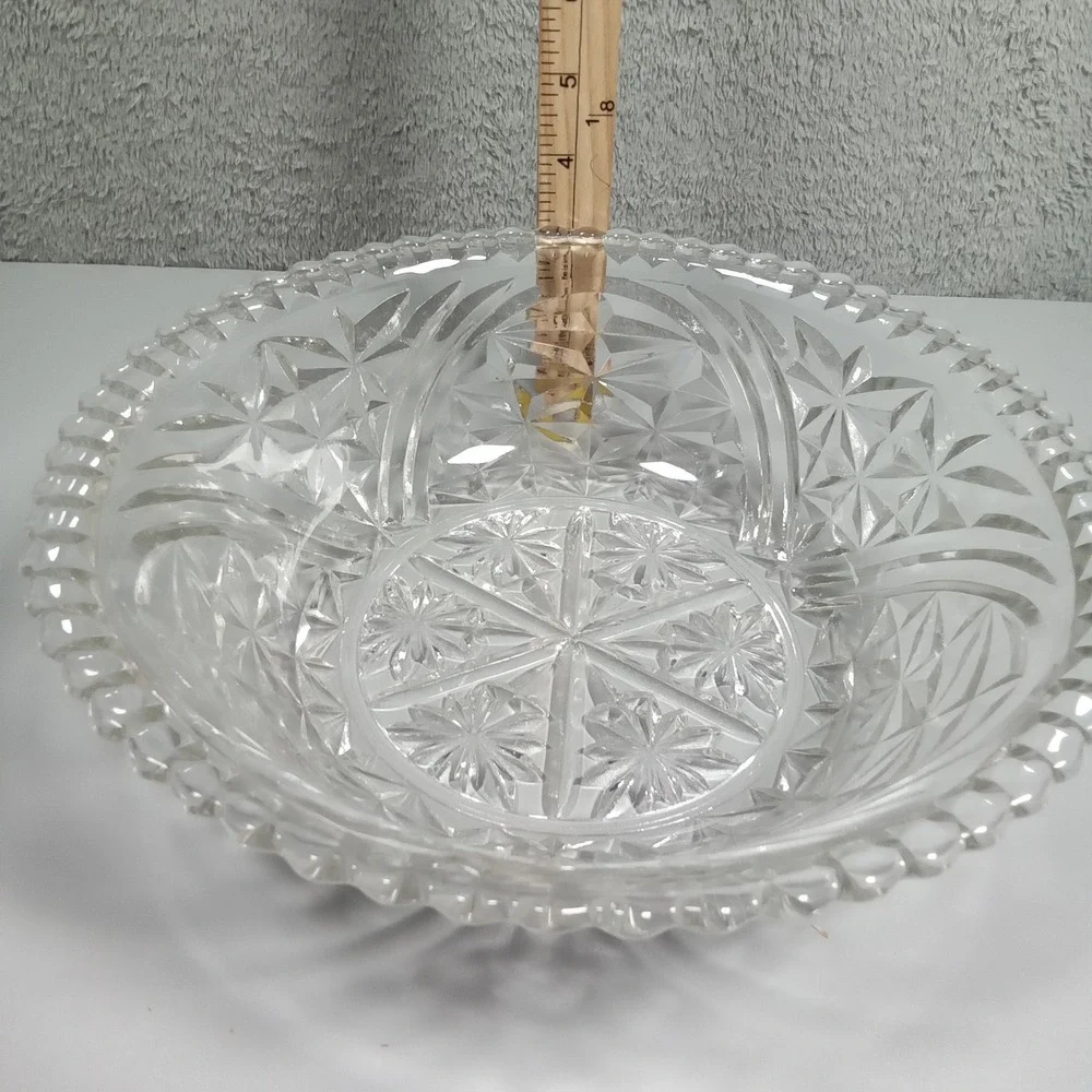 Vintage Clear Pressed‎ Glass Starburst Diamond Cut Scalloped Edge Fruit Bowl 9in